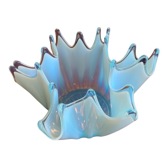 Vintage Fostoria Blue Opalescent Glass Heirloom Crimped Handkerchief Bowl. MINT - Picture 6 of 13